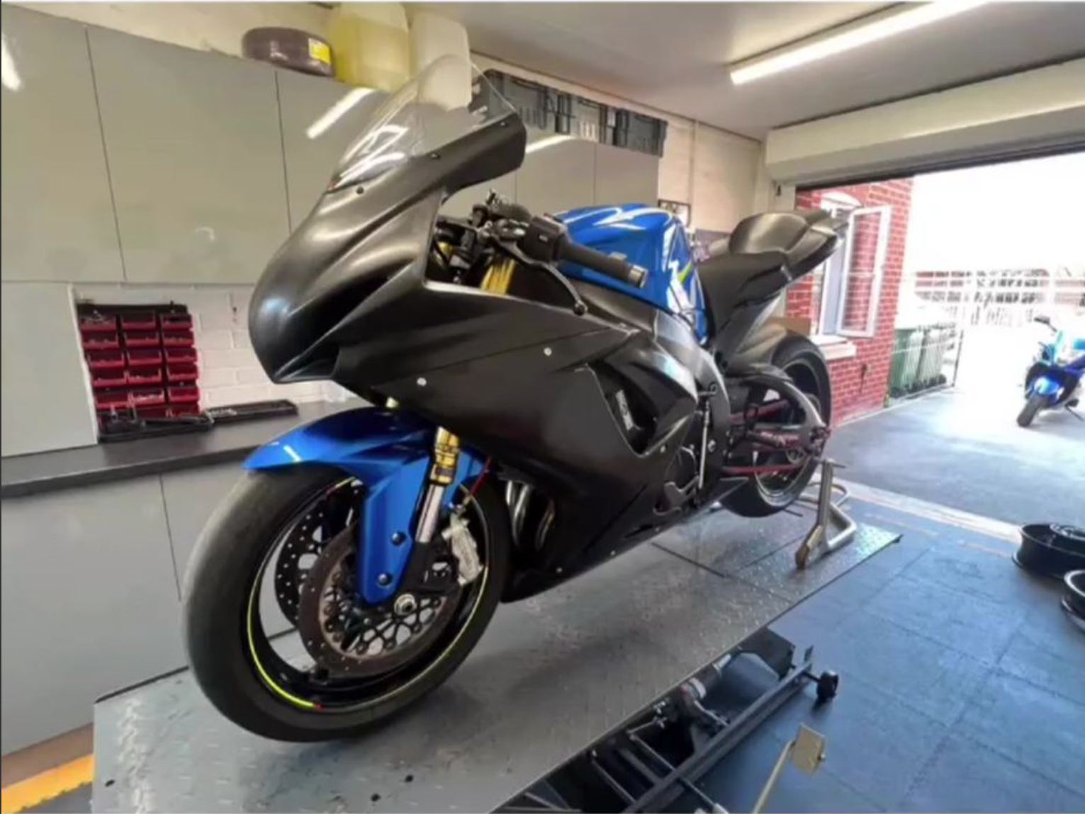 Suzuki GSX-R 750
